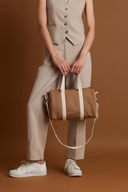 Sac à main de cours : style et praticité à prix réduit